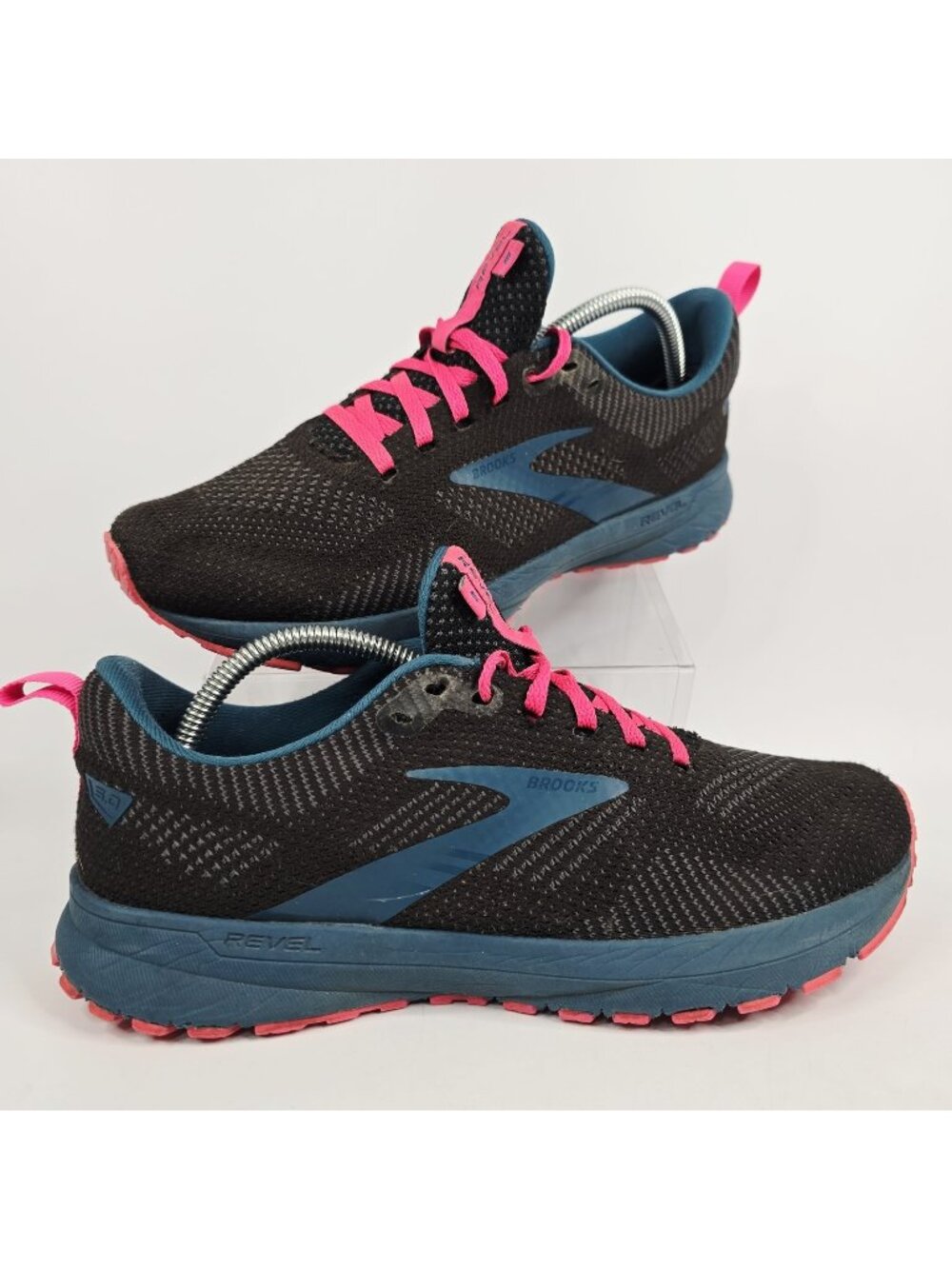 Brooks Revel 5  Teal/Pink Running Shoes Sneakers Women's Size 9